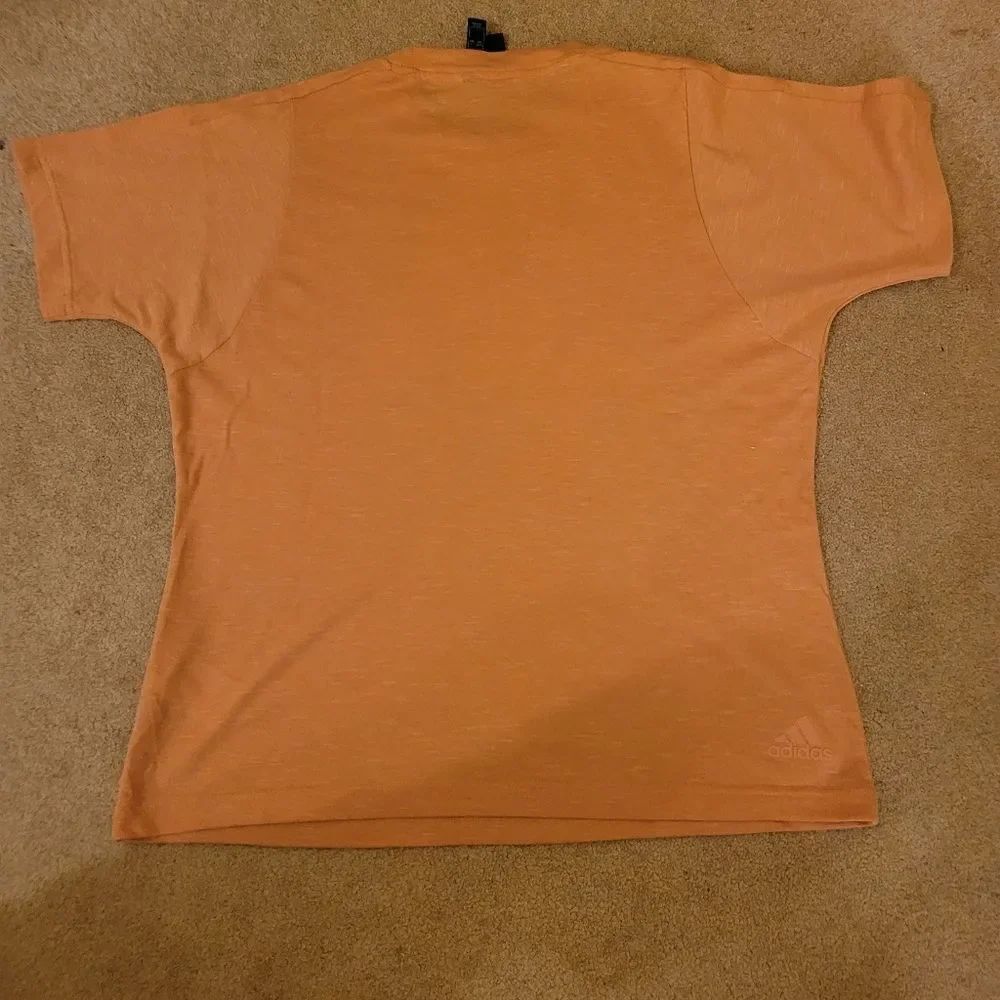Adidas  medium tshirt  - Picture 3 of 7
